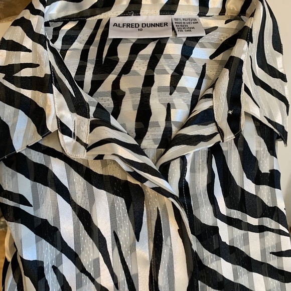 Alfred Dunner Zebra Print Button Down Long Sleeve Blouse - Picture 10 of 10
